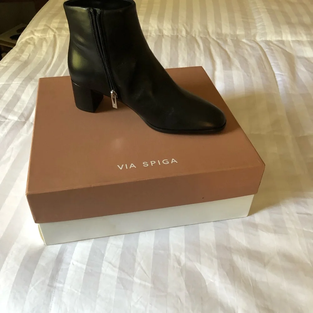 NIB Bia Spiga Black leather Vail Bootie - Picture 4 of 5